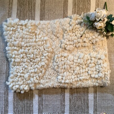 1 Create & Barrel thick fuzzy Ivory wool rectangle pillow sham 17''x24'' Modern