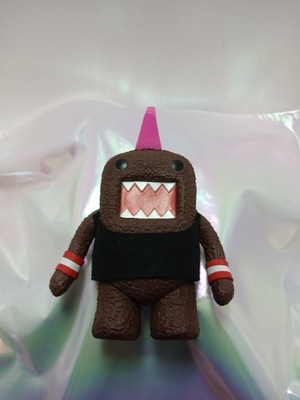 DOMO PUNK ROCKER WITH PINK MOHAWK 4'' VINYL COLLECTIBLE FIGURE