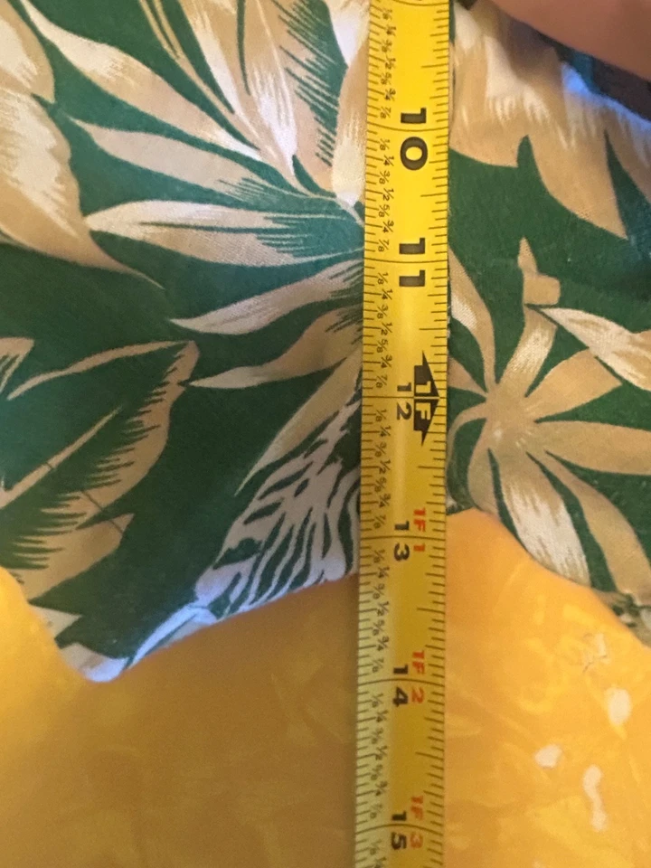 VTG 80s 90s Jungle Tiger Print Green Womens Shorts Size Small - Image 4 of 4