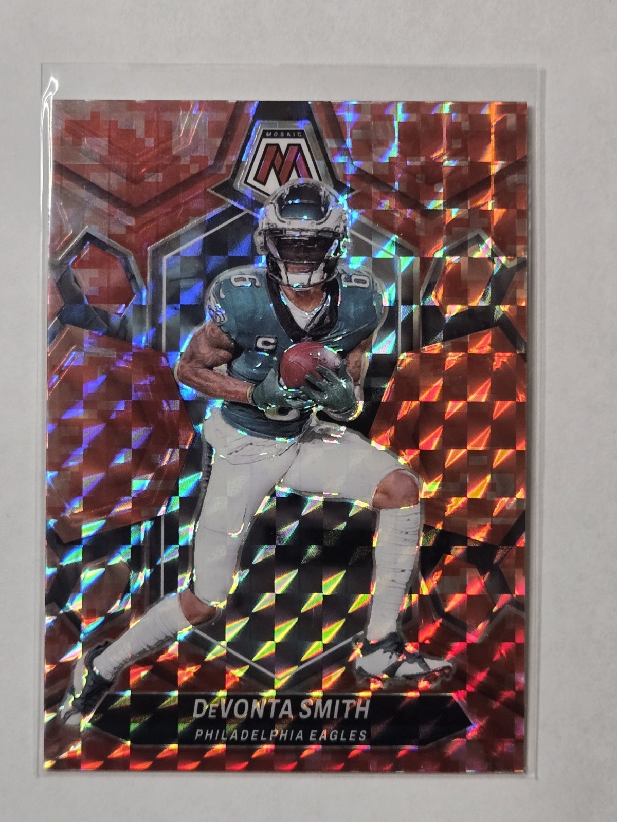 2024 Panini Mosaic - Devonta Smith #179 Red Camo Mosaic Prizm