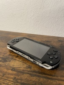 Sony PlayStation Portable PSP-1006 Black Handheld System  Wi-Fi USB Read TESTED