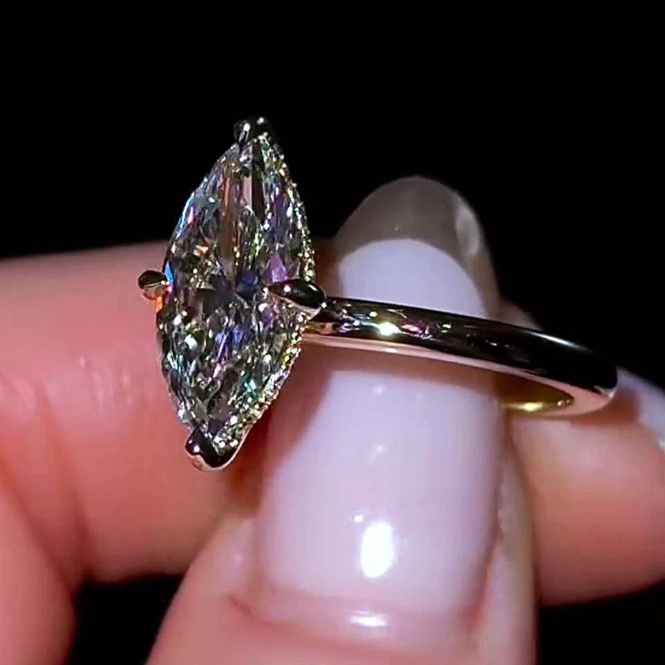 Anillo de compromiso de diamantes cultivados en laboratorio marquesa IGI 2,00 quilates E VS1 en oro amarillo de 14 k Foto 2 de 4