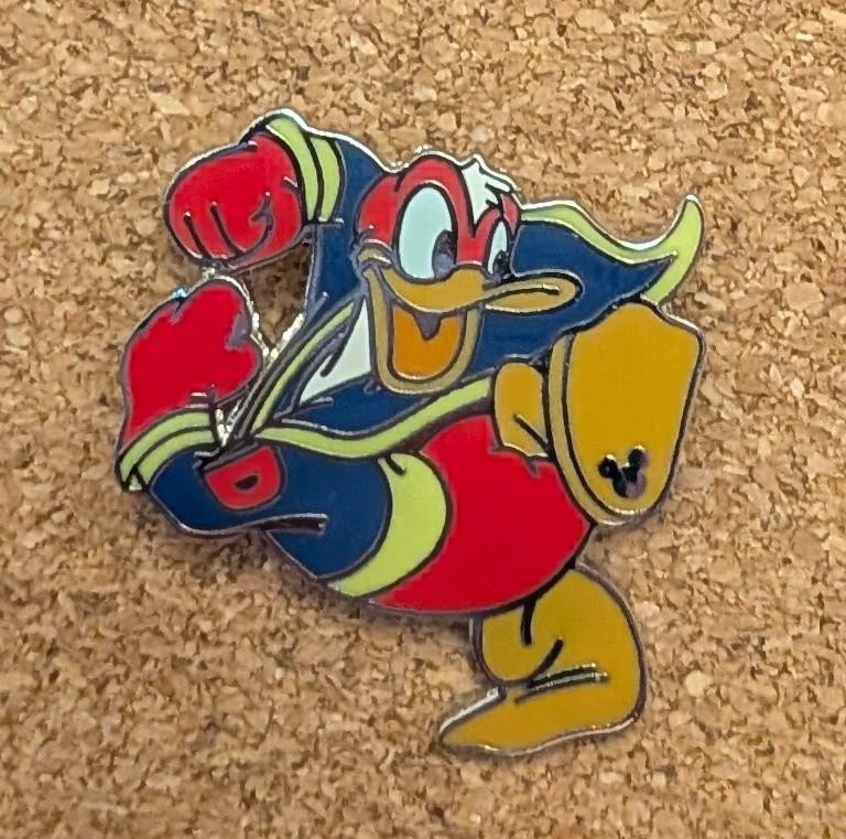 Disney Pin Donald Duck Superhero Cast Lanyard Series 3 Disneyland DLR 2005