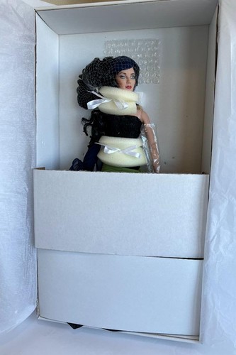 Tonner Nightmares 16"Fashion Doll LE 100 NRFB '08 Convention Tyler Body Angelina - Picture 8 of 9