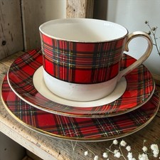 SET 6 ROYAL GRAFTON ROYAL STEWART BONE CHINA TRIOS