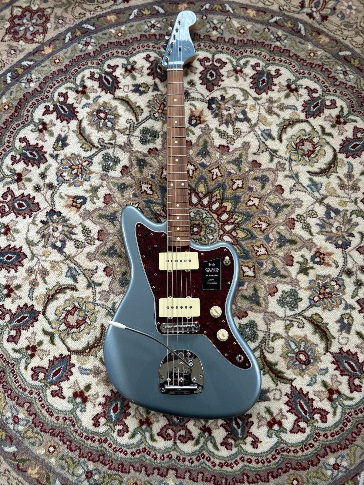 Fender Vintera '60s Jazzmaster Electric Guitar Ice Blue Metallic