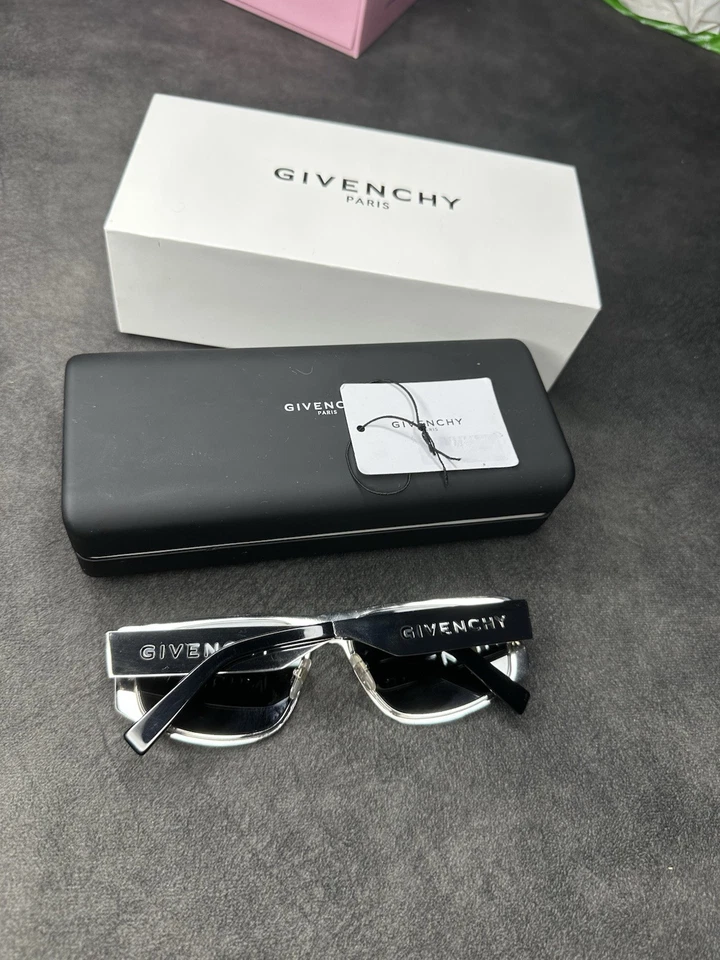 Óculos de sol de luxo Givenchy Gunmetal GV 7204 - Imagem 2 de 4
