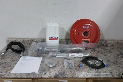 #ad Lincoln 2437 1 2 In FNPT Pump Connection 6 Max GPM Air Operated Drum Pump $599.99