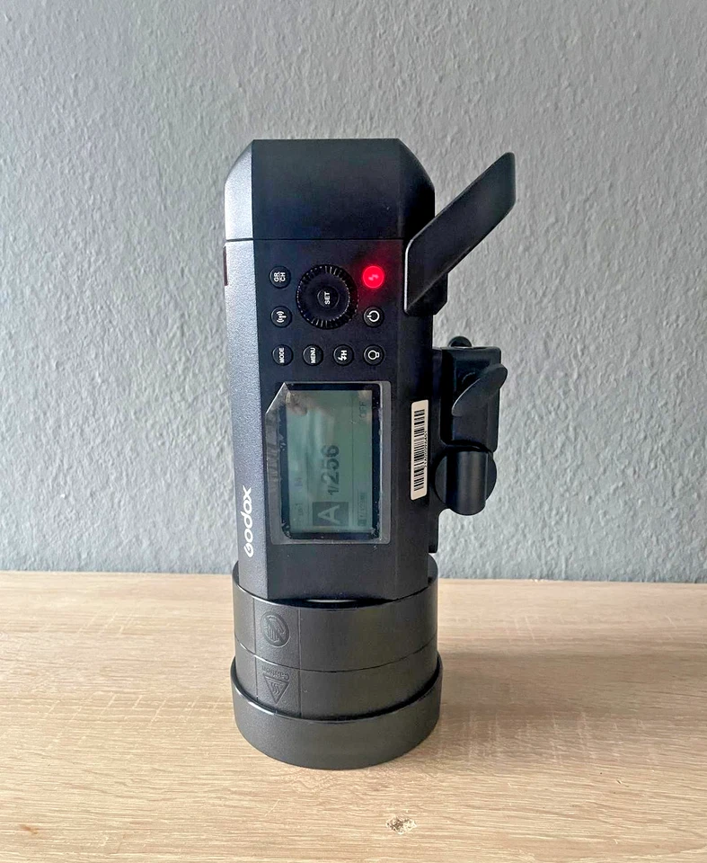 Blitzgerät Godox AD400 Pro All-in-One Outdoor Flash 400W TTL 1/8000 HSS LED - Bild 2 von 4