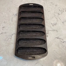 Vintage Unmarked Lodge C 27 Corn Shaped Cast Iron Cornbread pan farmhouse core