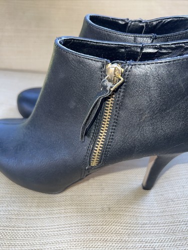 Madden Girl Womens Ginger Ankle Booties Black Faux Leather Stiletto sz 7.5 Zip - Picture 8 of 8