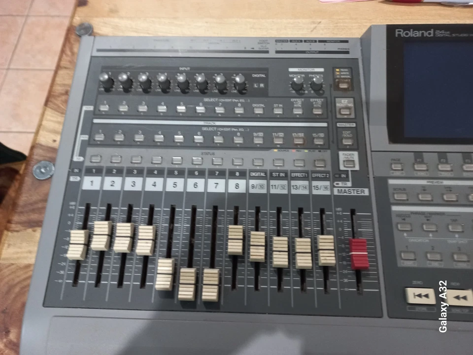 Roland VS-1680 24 Bit Digital Studio Workstation Multitrack Recorder Untested - Image 2 of 4