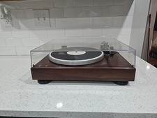 Music Hall Classic Turntable - Walnut -Excell...