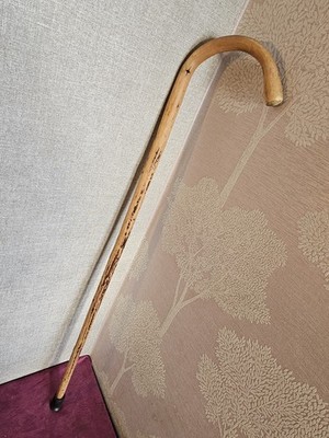 Rustikaler Vintage Holz Gehstock / Gehstock Natur Ast Design Krummgriff