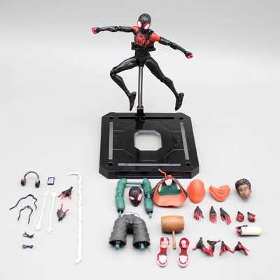 Marvel Legends Spider-Verse Spider-Suffolk Figuren, Miles Morales, Peni Parker