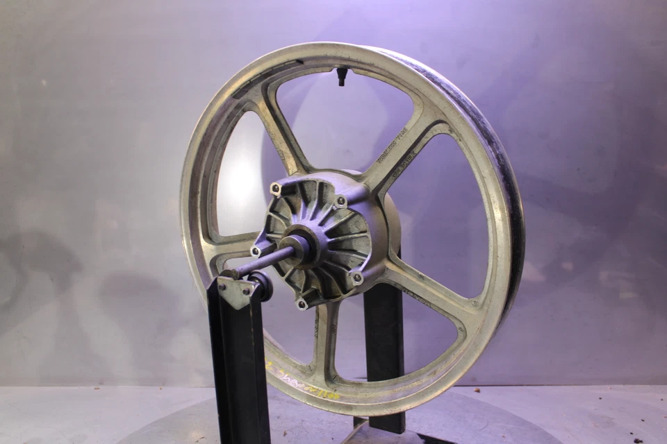 Honda Shadow 1100 VT1100 2002 llanta delantera recta Foto 2 de 4