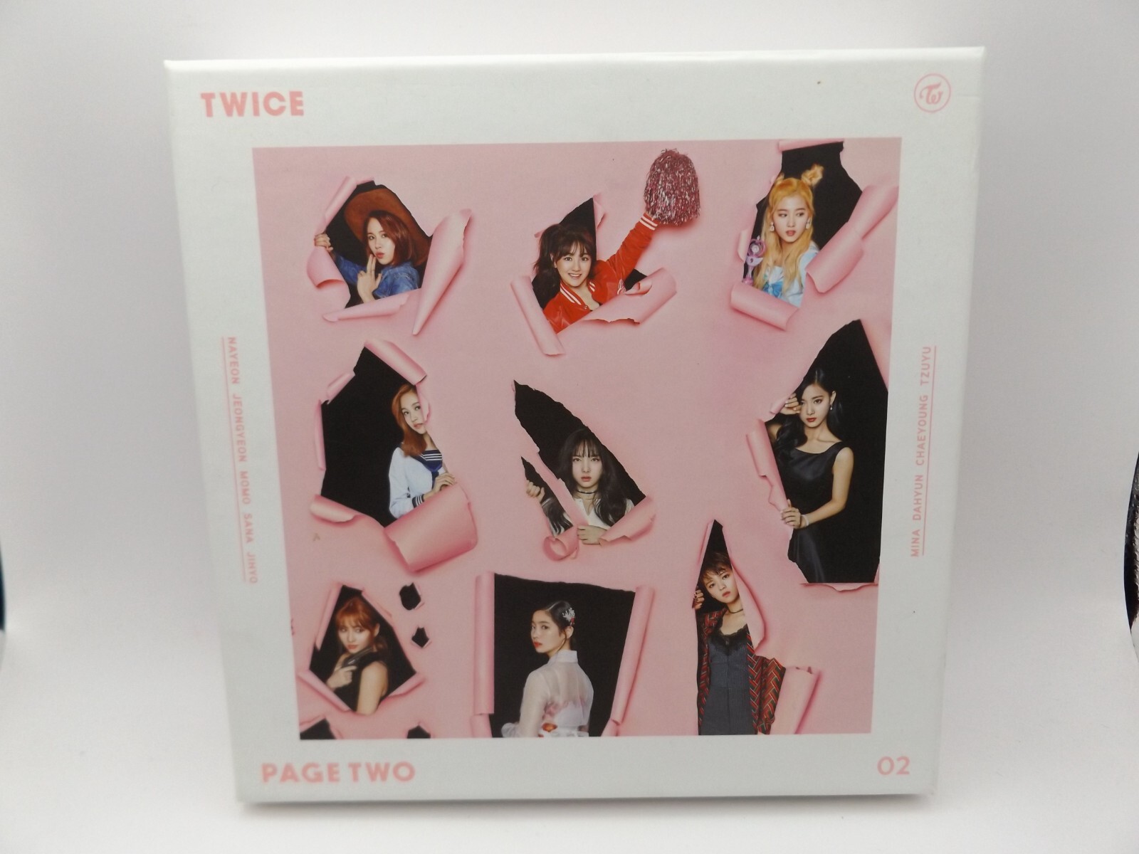 TWICE - PAGE TWO - 2nd ALBUM - GIRL KPOP CD ALBUM inc CARDS & GARLAND