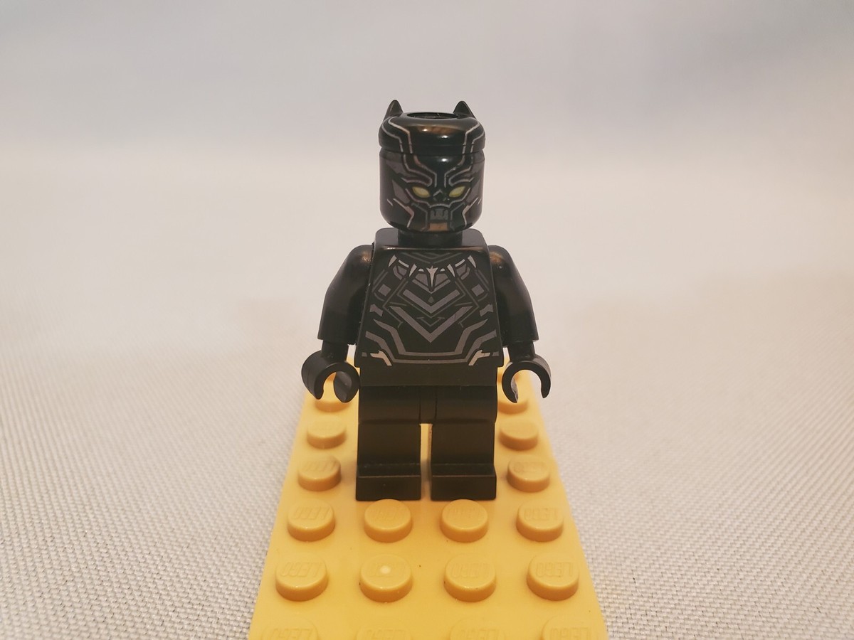 LEGO Marvel Avengers Black Panther w/ Teeth Necklace MINIFIGURE