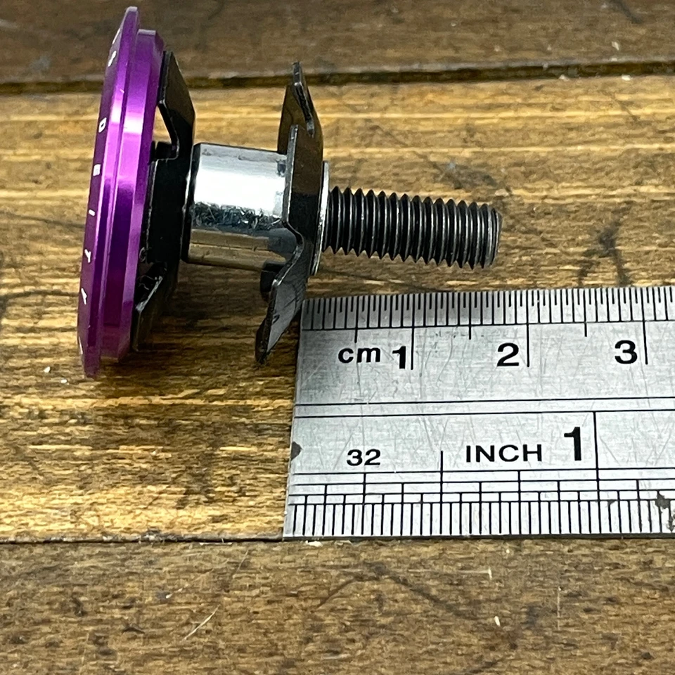 Auriculares Deity Tapa Superior Perno 1 1/8 in Sin Rosca Púrpura Violeta MTB BMX Espaciadores 3DV Foto 3 de 4