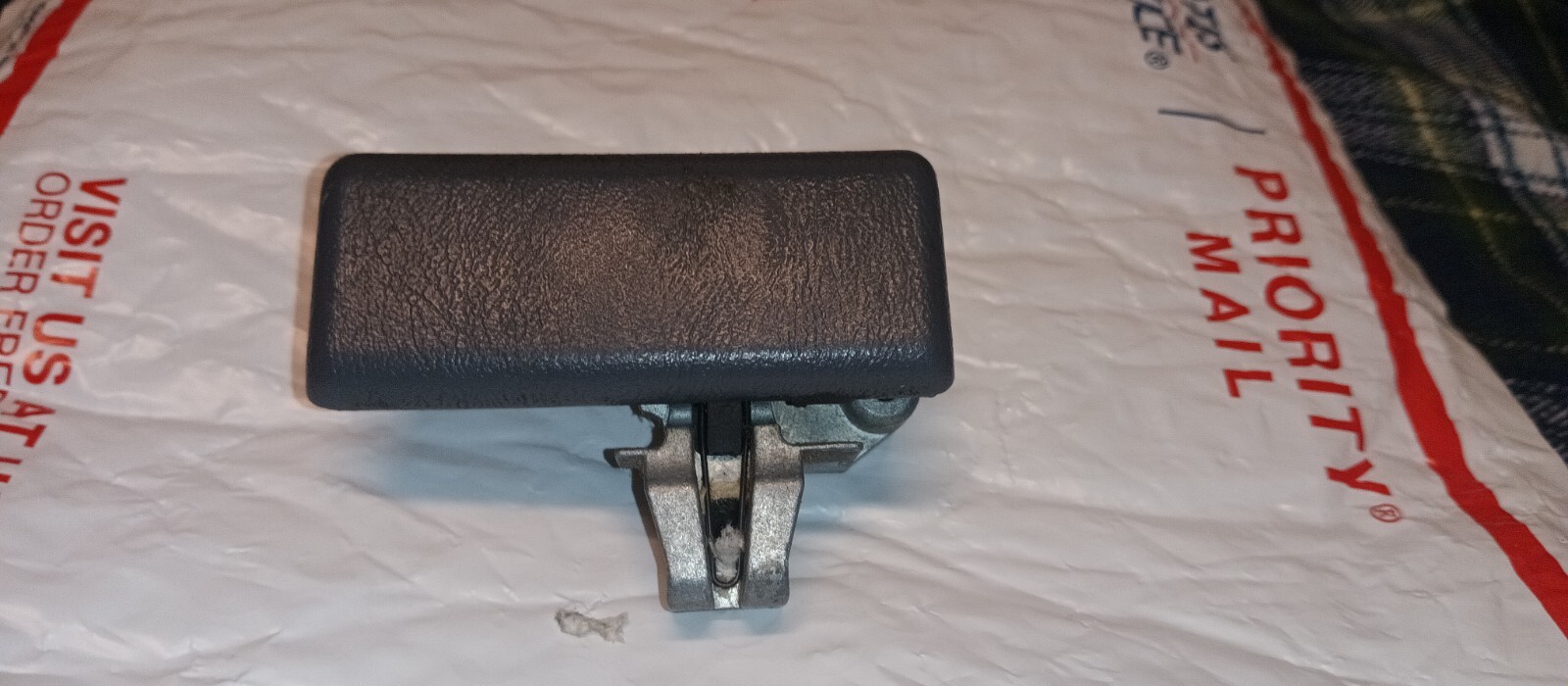 95 96 97 TOYOTA GLOVE BOX LATCH HANDLE LOCK OEM BLUE eBay
