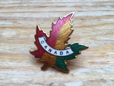 Vintage Enamel Pin Brooch/Canada Maple Leaf/National Flag /Collectable/Souvenir