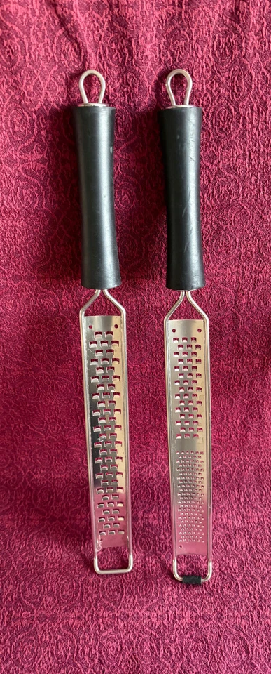 Zwei Lurch Reiben,Grob u  fein schwarz Zitrusreibe, Muskat, Parmesan, Schokolade - Bild 2 von 4