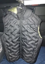 New- NOIZE Jax Puffer Short Length Quilted Vest Green Large Vegan Approved