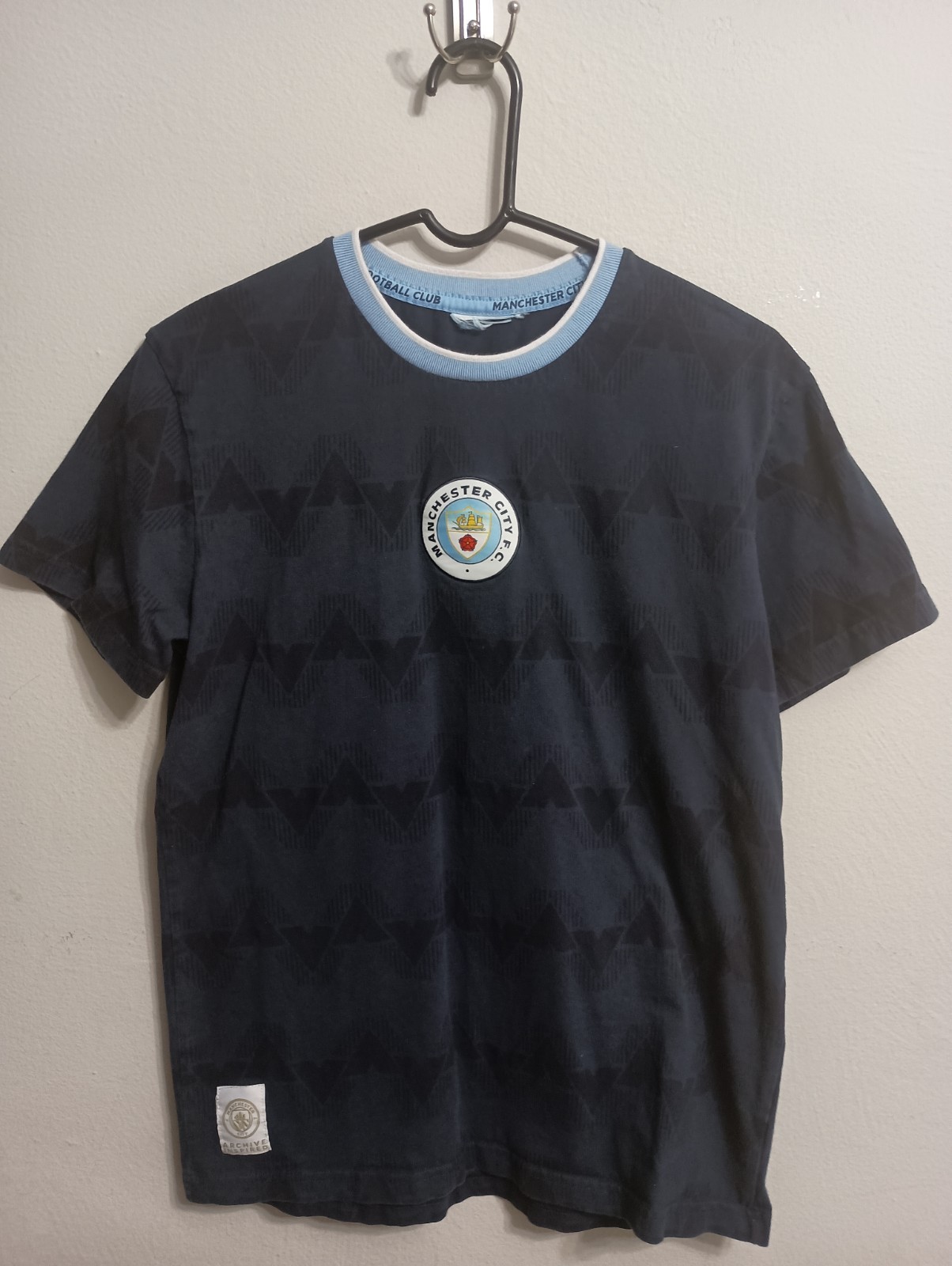 Manchester City Vintage CasualFootball Soccer Shirt Jersey Men's M ? Medium ?