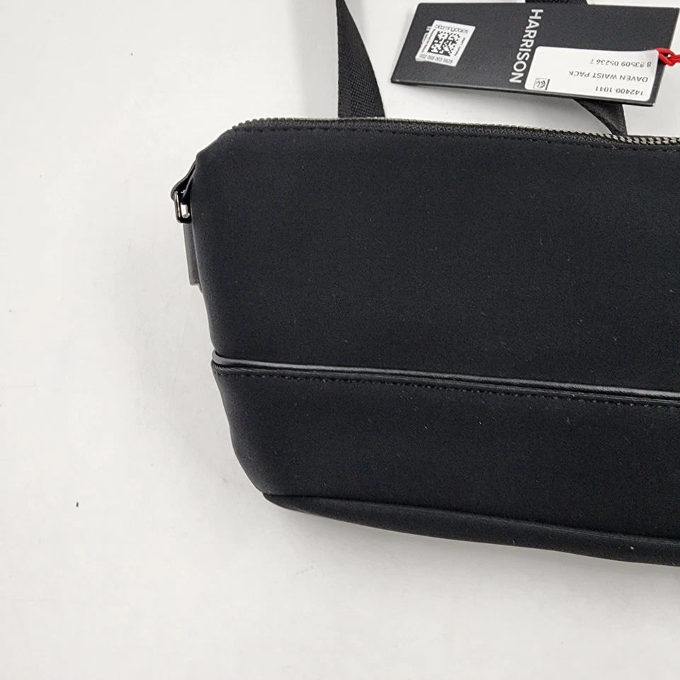 TUMI Harrison Daven Waist Pack Men's Black Adjustable Strap Zip Closure - Image 4 of 4