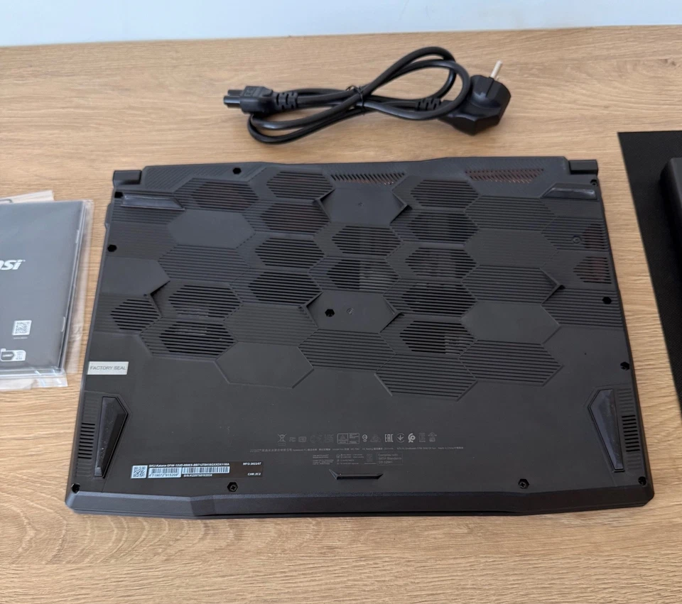 MSI Katana 15,6 Gaming Intel Core i7-12650H RTX 3050 16 GB RAM 1 TB SSD - Immagine 4 di 4