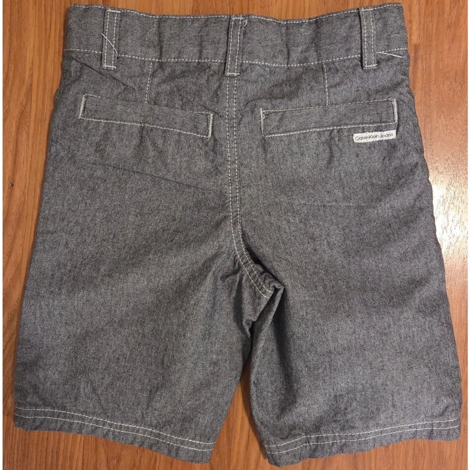Shorts Calvin Klein cinza escuro - Masculino tamanho 5 - Imagem 4 de 4