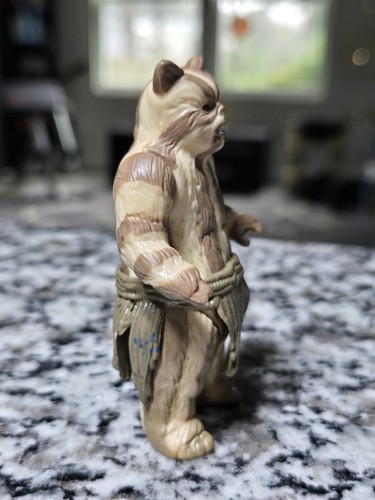 VINTAGE 1983 Kenner STAR WARS Figure Logray EWOK Hong Kong WITH SHORTS - Picture 4 of 5