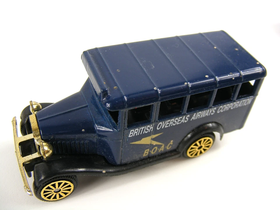 CORGI Classic Die Cast Vehicle Lot x 3 AEC Van x2 Bedford Bus Excellent Conditio - Image 2 of 4