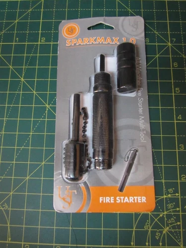 UST Sparkmax 1.0, Black - Fire Starter & Compass