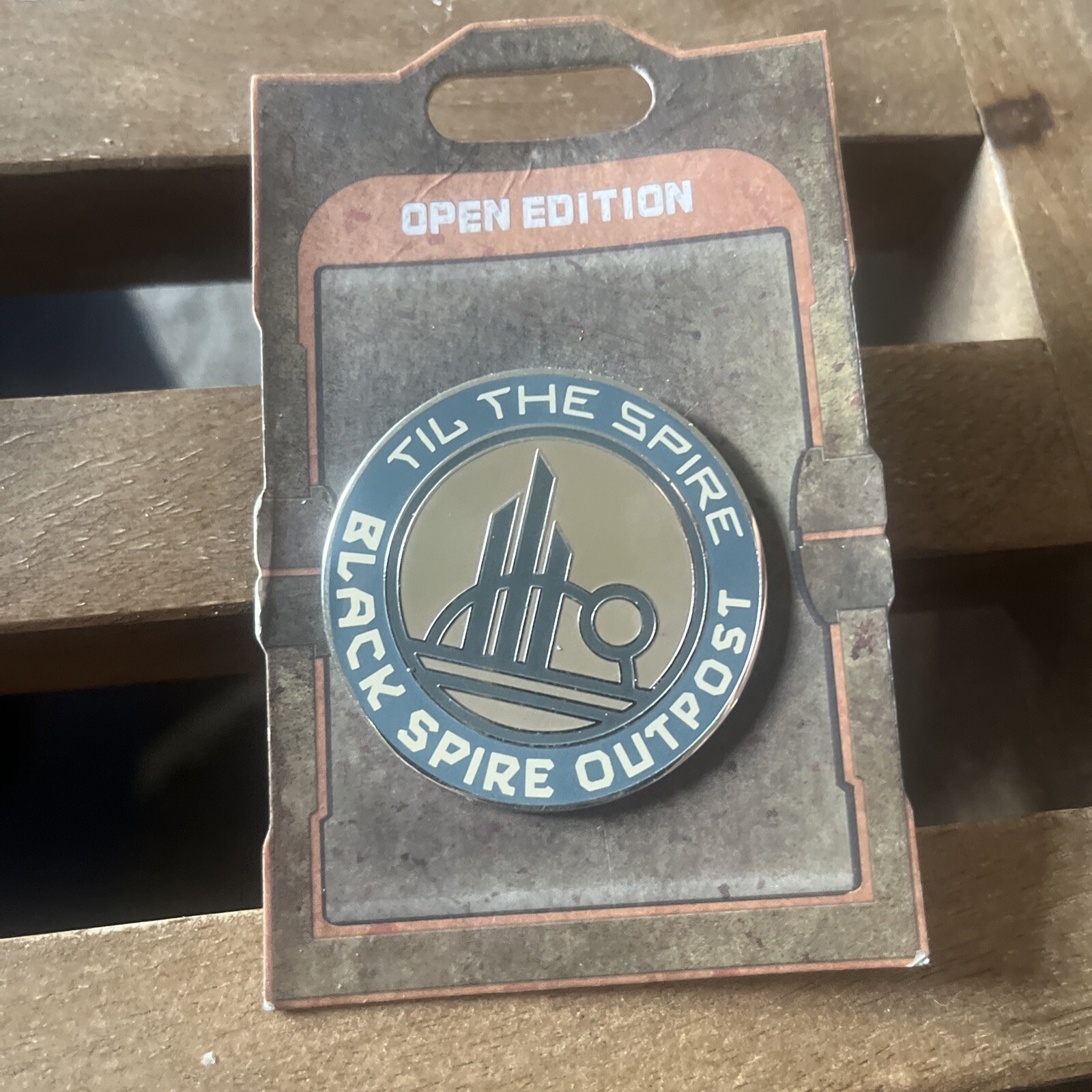🌟 Disney Star Wars Galaxy’s Edge Til The Spire Black Spire Outpost Pin New