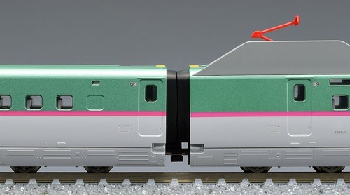 Tomix 98498 JR E5 Series Tohoku/Hokkaido Shinkansen (Hayabusa) Add-On (N) - Picture 3 of 4