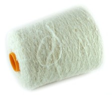290g BOUCLE Seta 6500 crema 70% seta 25% lana merino 325m/50g 180€/kg