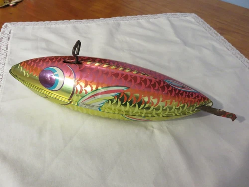 Vintage Tin Wind Up Fish by J. Chein & Company