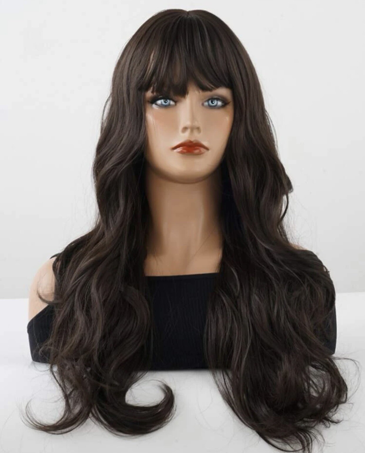 Perruque synthétique brune longue pour soirée et changement de look rapide