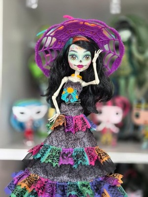 Monster High Skelita Calaveras Dia de Muertos