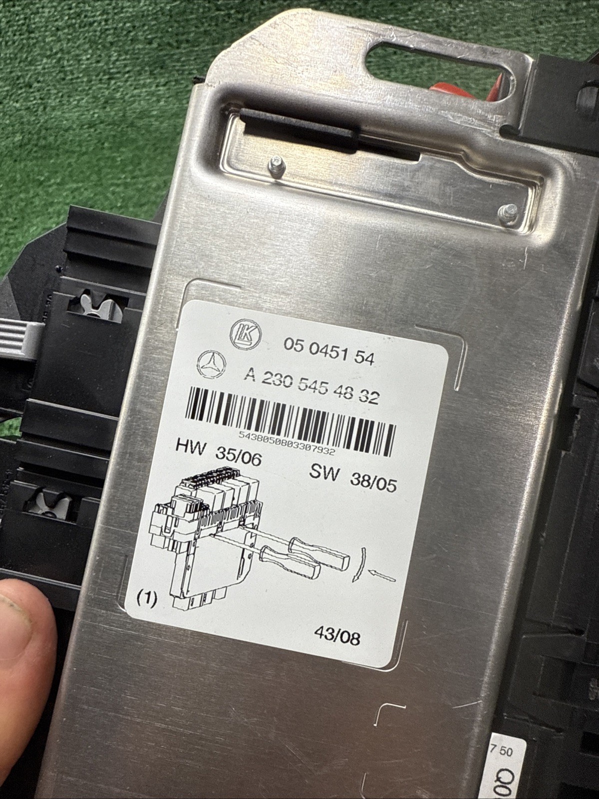 2003 - 2012 Mercedes R230 SL500 SL55 AMG Front Left SAM Fuse Box Module OEM