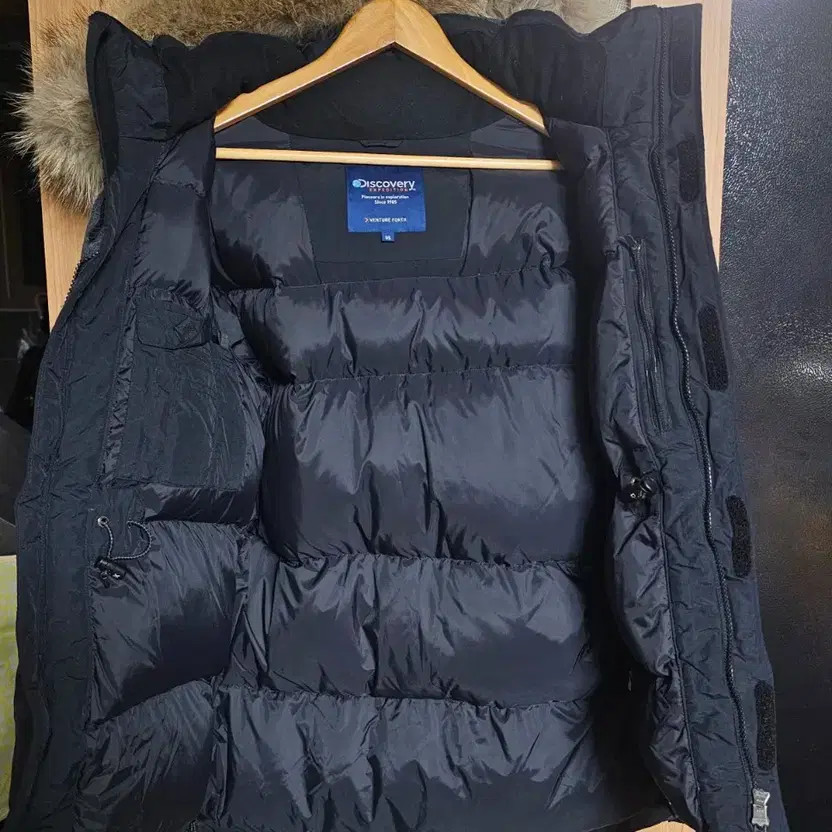 Discovery Expedition Down Puffer Jacket - Size 95 - image 5