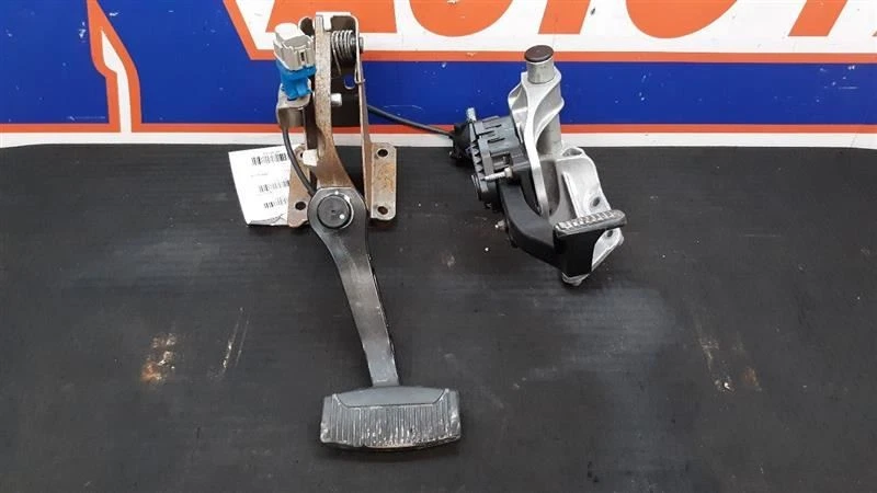 11 FORD F350 SUPER DUTY OEM ACELERADOR DE GAS CONJUNTO DE PEDAL DE FRENO Foto 2 de 4