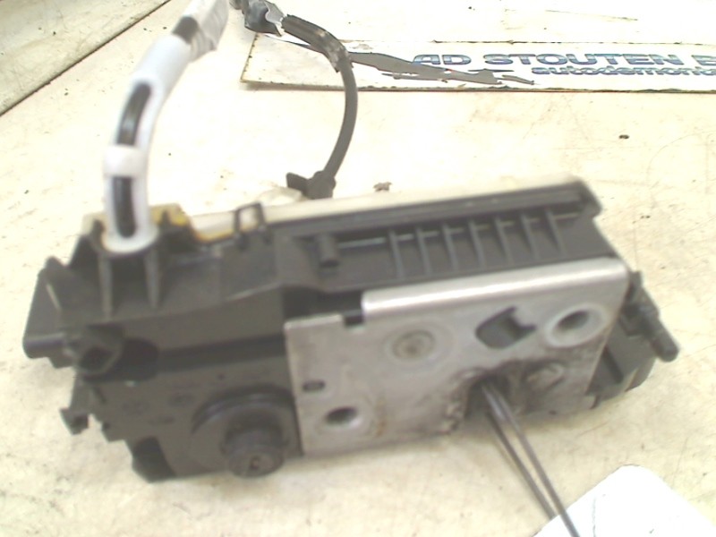 PEUGEOT 208 I (CA/CC/CK/CL) 2016 LEFT REAR DOOR LOCK 9812501280