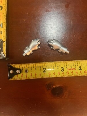 1/2 G.I. Joe Ultimates B.A.T. 7-Inch  SUPER 7  hands griping