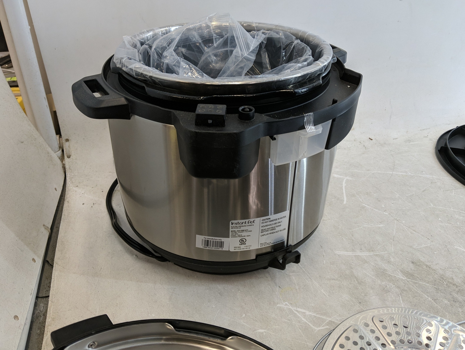 Instant Pot Duo Crisp 11-in-1 Air Fryer & Electric Pressure Cooker Combo *READ*
