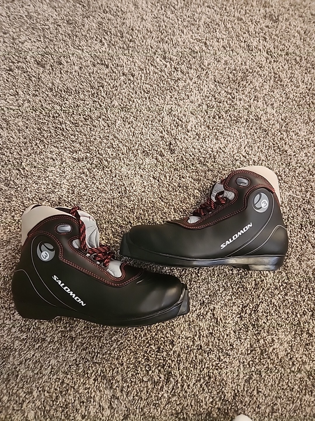 Scarponi da sci di fondo Salomon Escape 3 usati poco. Taglia Eur 39 UK 5 5
