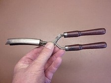 Antique Rare Hot Metal DOUBLE CURLING IRON w/Beautiful Wooden Handles FREE S/H