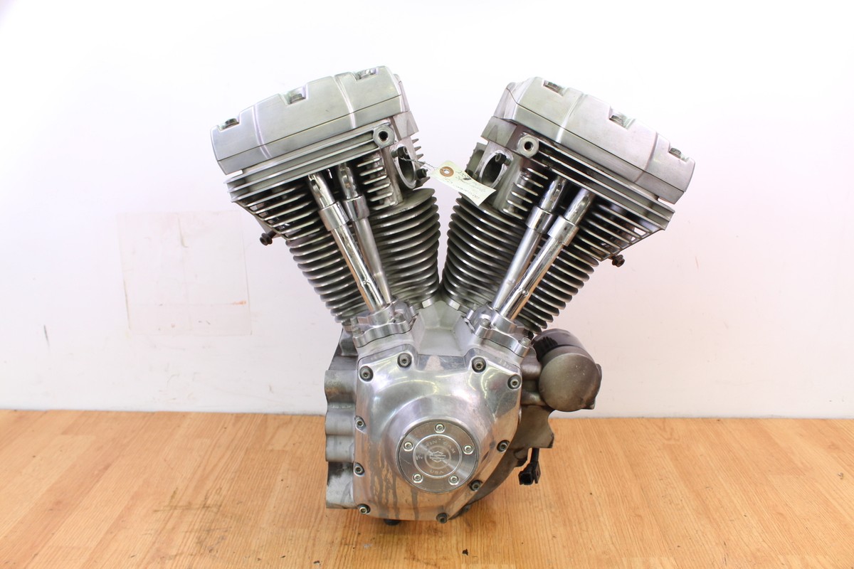 洋書 THE CLASSIC TWIN-CAM ENGINE 2000-2006 Harley Davidson Touring Electra Road King Twin Cam