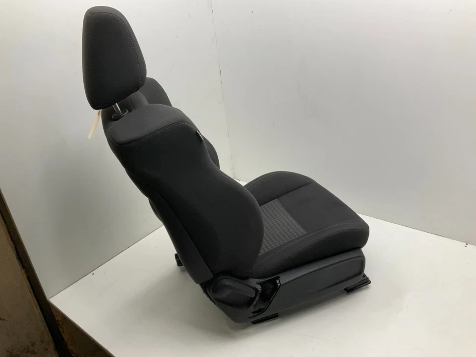 2015 - 2020 Dodge Charger Front Seat RH Passenger Side Black Cloth Manual - Image 2 of 4